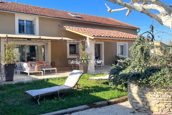 Image No.1-5 Bed House for sale