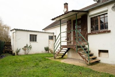 1 - Caix, House