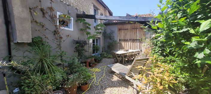 Image No.1-3 Bed House for sale