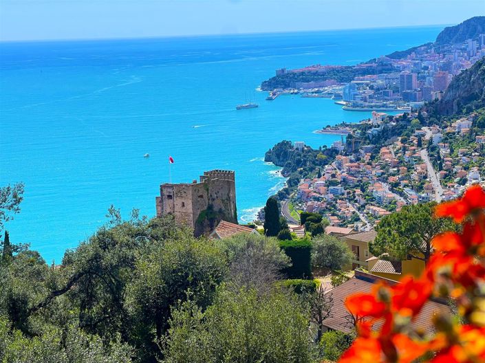 Roquebrune-Cap-Martin, House