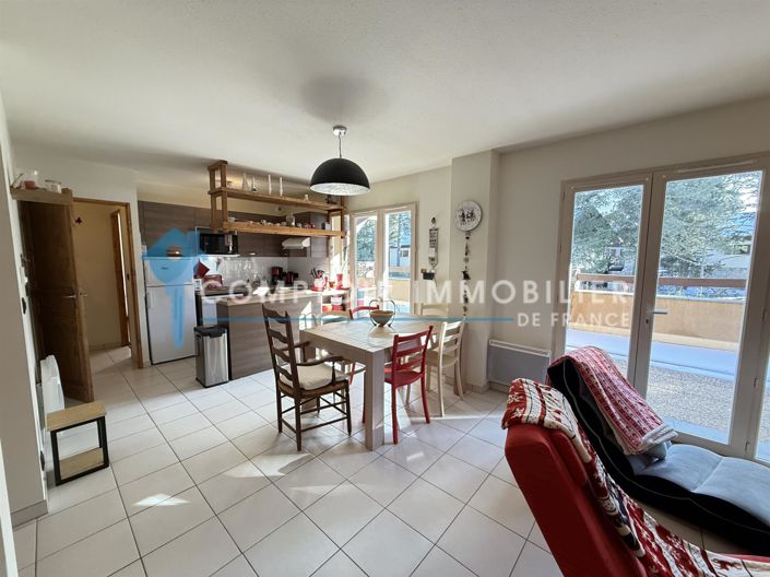 Image No.1-4 Bed Apartment for sale