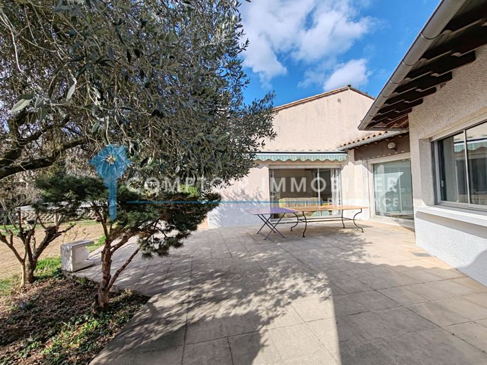 Image No.2-4 Bed House for sale