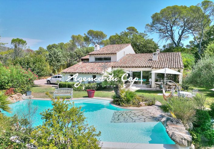 Saint-Raphael, House