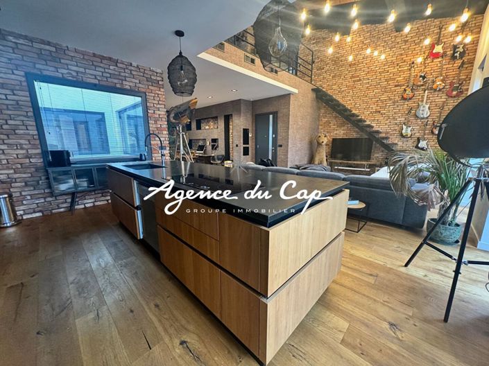 Image No.1-3 Bed Apartment for sale