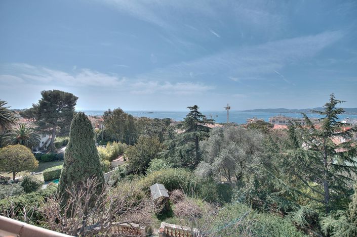 Image No.1-Propriété de 5 chambres à vendre à Saint-Raphael