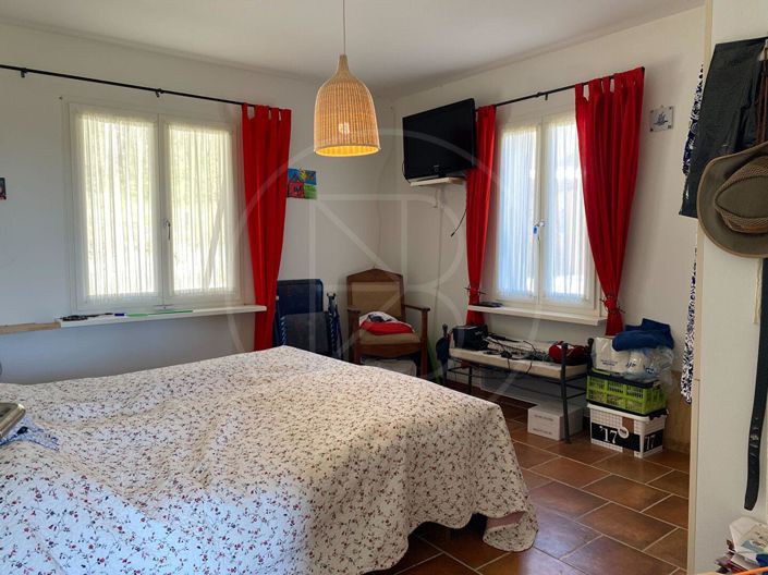 Image No.9-4 Bed House for sale