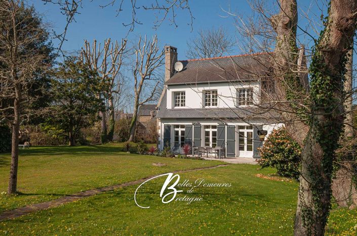 Image No.1-4 Bed House for sale