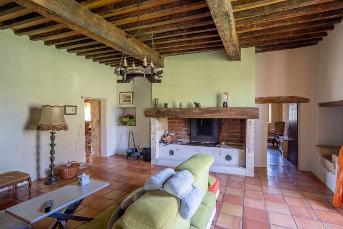 Image No.10-4 Bed House for sale