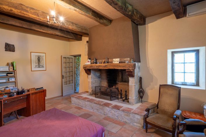 Image No.15-4 Bed House for sale