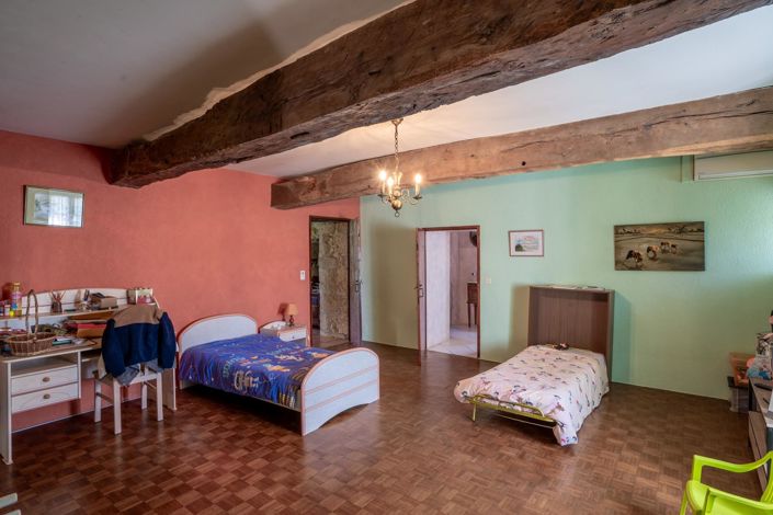 Image No.17-4 Bed House for sale