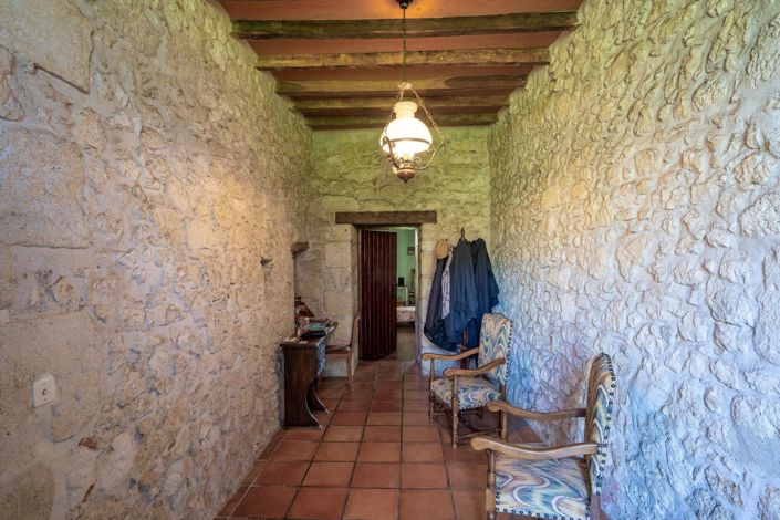 Image No.6-4 Bed House for sale