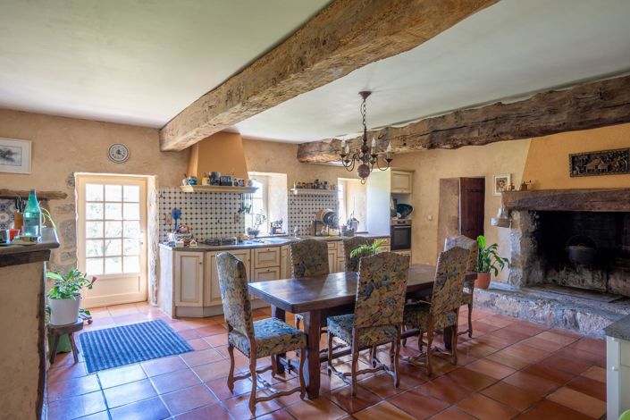 Image No.7-4 Bed House for sale