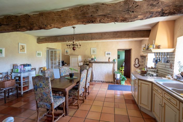 Image No.8-4 Bed House for sale