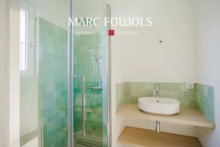 Image No.12-4 Bed House for sale