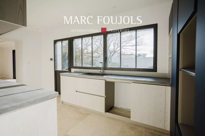 Image No.3-4 Bed House for sale