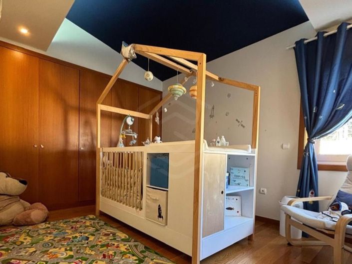 Image No.10-3 Bed House for sale