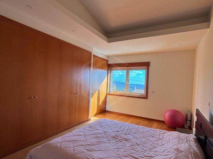 Image No.16-3 Bed House for sale