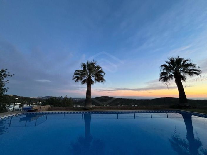 Image No.17-3 Bed House for sale