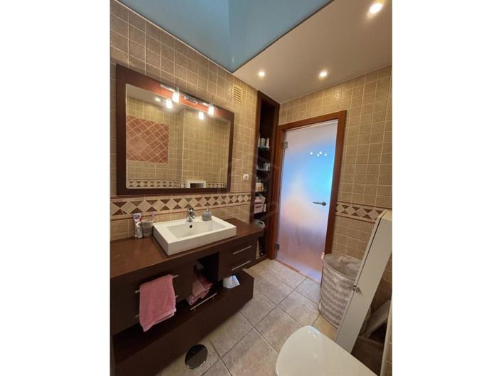 Image No.23-3 Bed House for sale