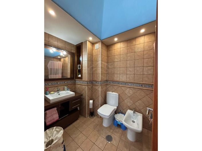 Image No.26-3 Bed House for sale