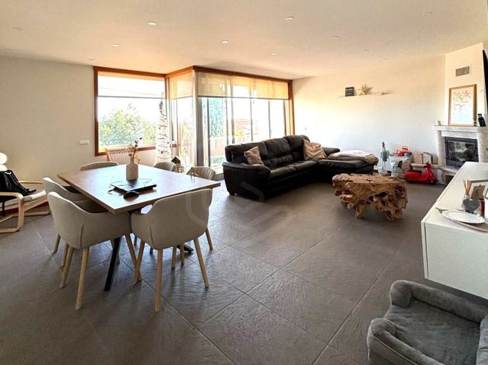 Image No.3-3 Bed House for sale