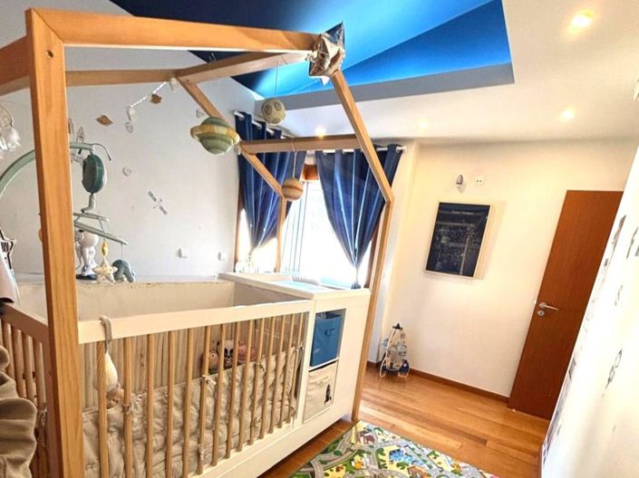 Image No.9-3 Bed House for sale