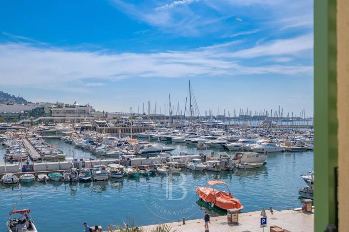 Image No.10-1 Bed Apartment for sale