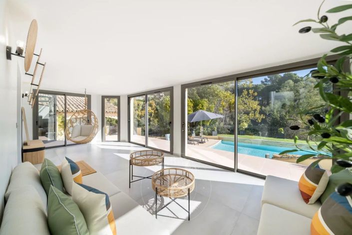 Image No.8-7 Bed House for sale