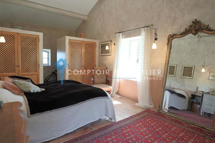 Image No.12-5 Bed House for sale