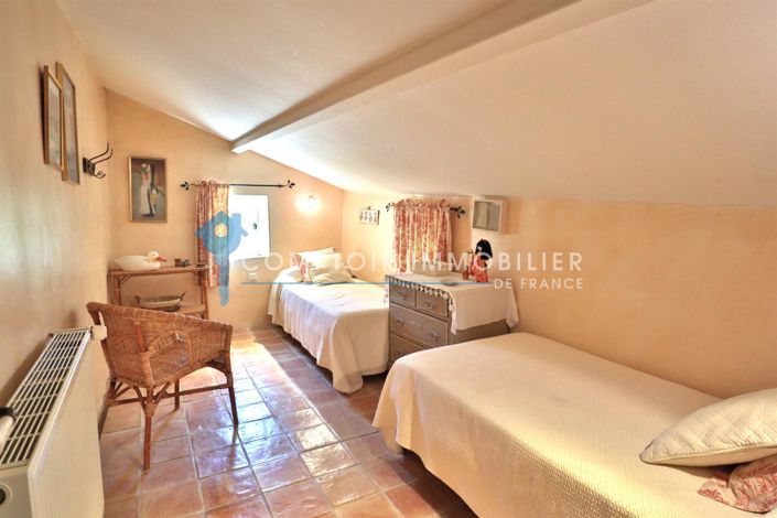 Image No.43-5 Bed House for sale