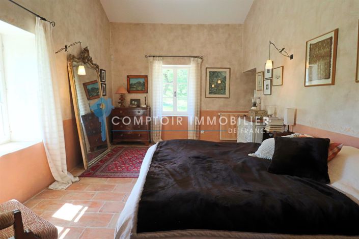 Image No.46-5 Bed House for sale