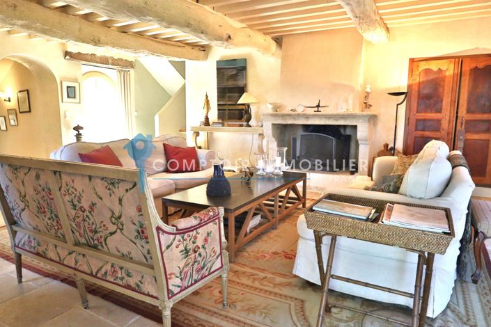 Image No.8-5 Bed House for sale