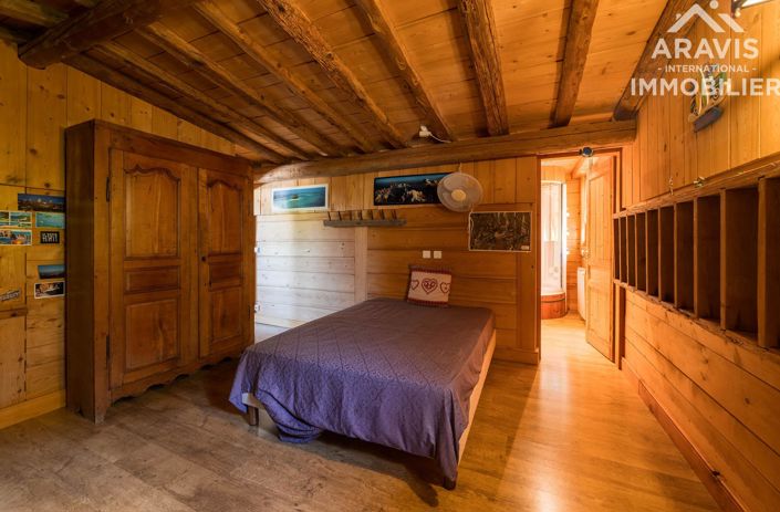 Image No.12-6 Bed House for sale