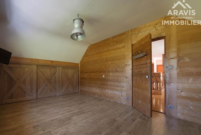 Image No.14-6 Bed House for sale