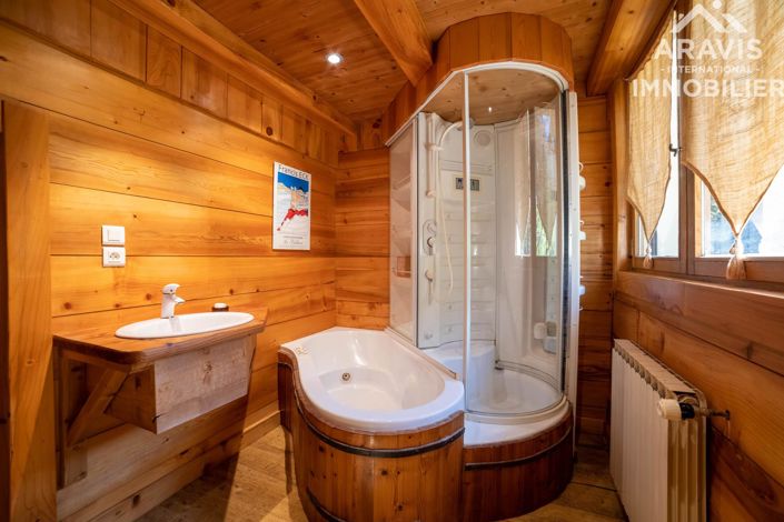 Image No.15-6 Bed House for sale