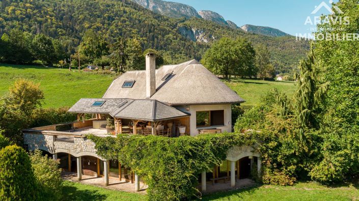 Image No.2-6 Bed House for sale