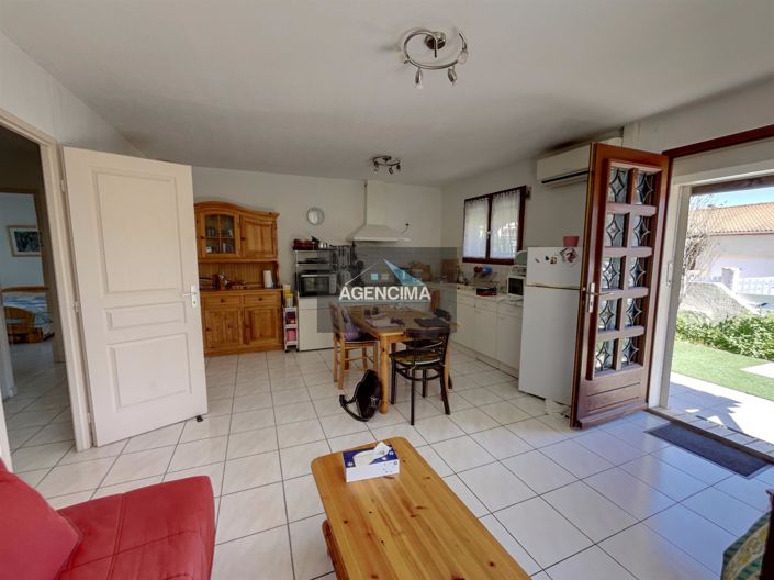 Image No.1-2 Bed House for sale