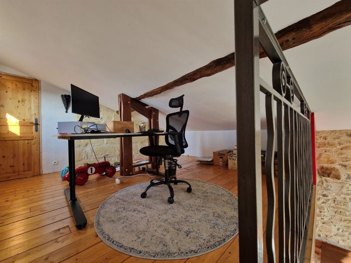 Image No.8-4 Bed House for sale