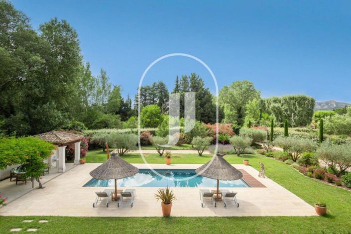 Image No.1-4 Bed House for sale