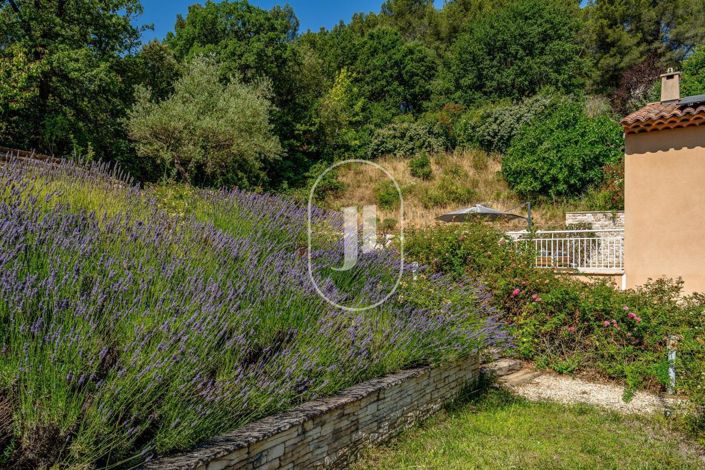 Image No.12-Maison de 6 chambres à vendre à Saint-Marc-Jaumegarde
