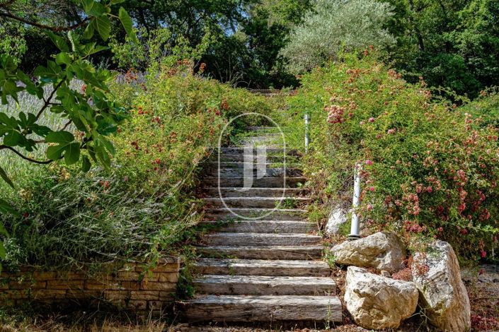 Image No.13-6 Bed House for sale