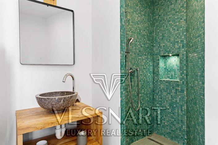 Image No.11-3 Bed House for sale