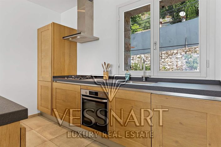 Image No.9-3 Bed House for sale