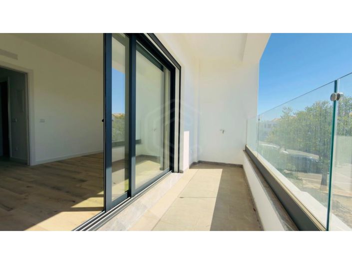 Image No.15-2 Bed House for sale