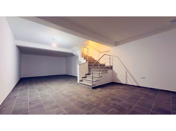 Image No.26-2 Bed House for sale