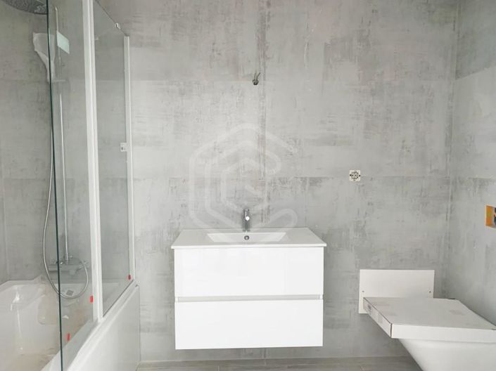 Image No.10-2 Bed House for sale