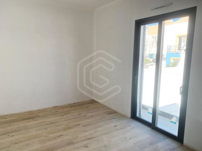 Image No.11-2 Bed House for sale