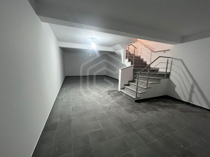 Image No.18-2 Bed House for sale