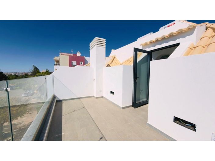 Image No.28-2 Bed House for sale