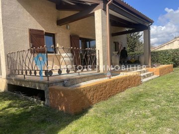 1 - Poussan, Maison